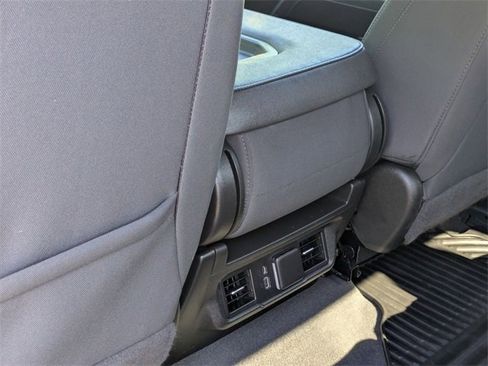 Used 2022 Chevrolet Silverado 1500 LT image 30