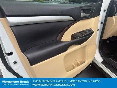 Used 2018 Toyota Highlander XLE FWD image 14