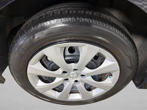 Used 2023 Toyota Corolla LE FWD image 17