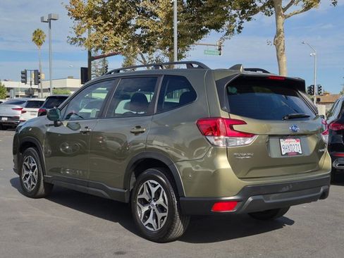 Used 2023 Subaru Forester Premium AWD/4WD image 7