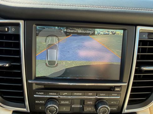 Used 2016 Porsche Panamera Turbo image 26