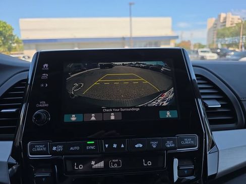 Used 2018 Honda Odyssey EX-L image 25