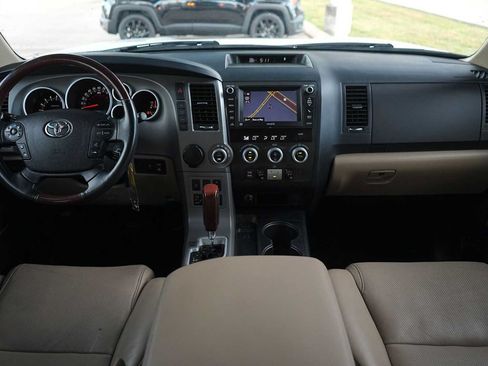 Used 2013 Toyota Sequoia Platinum RWD image 10