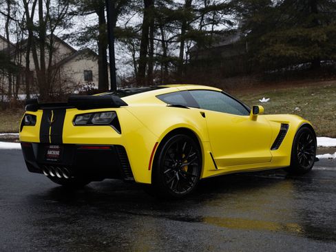 Used 2019 Chevrolet Corvette Z06 image 2