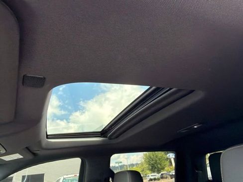 Used 2019 GMC Sierra 1500 AT4 w/ AT4 Premium Package AWD/4WD image 15