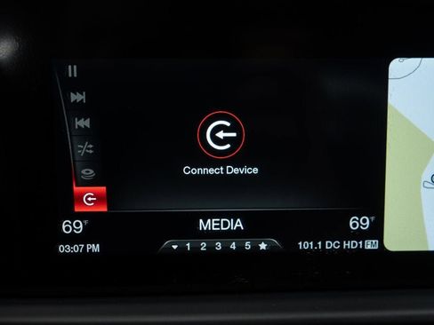 Used 2017 Alfa Romeo Giulia Quadrifoglio image 23