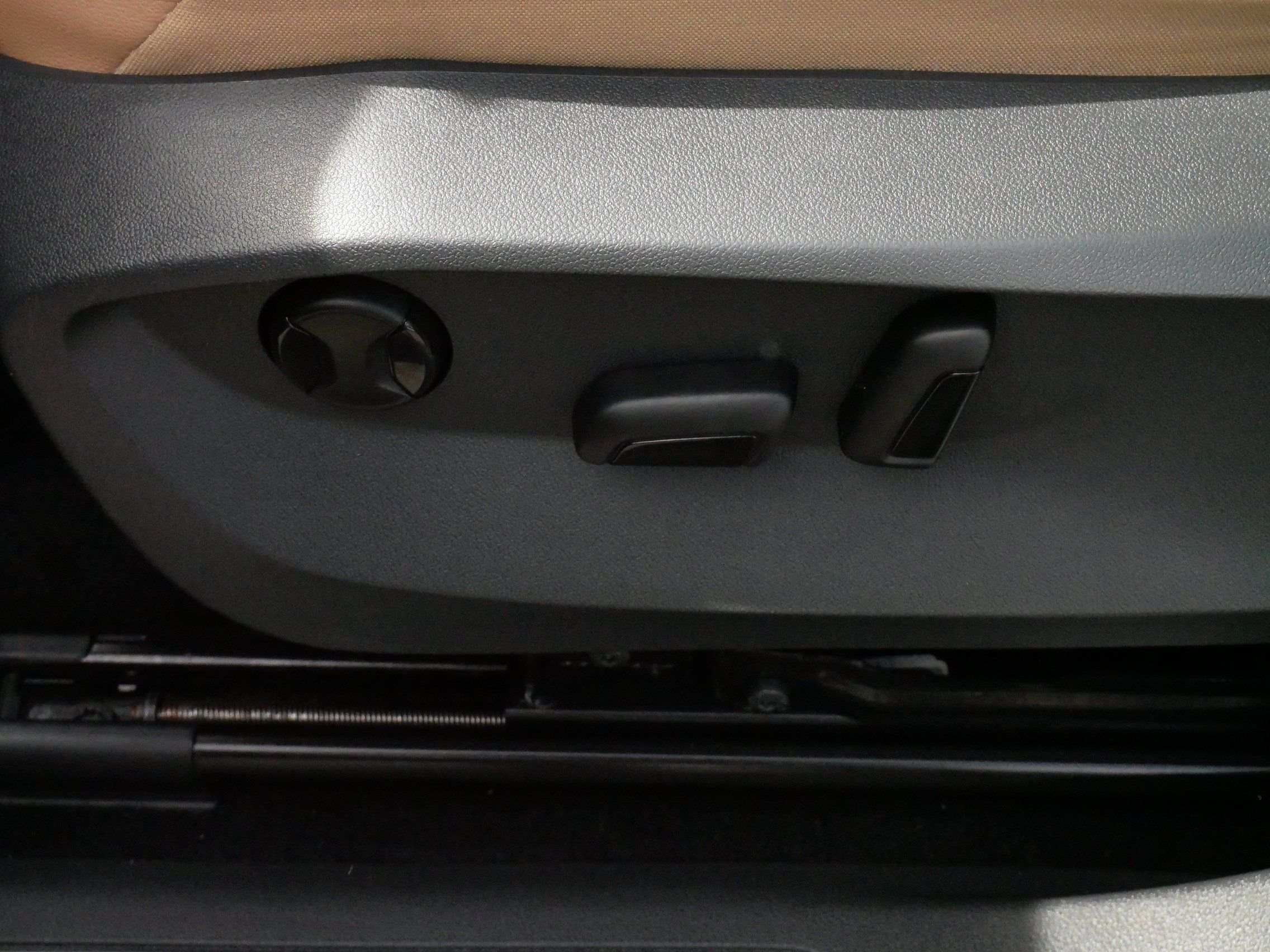 Used 2022 Volkswagen Tiguan SE w/ Panoramic Sunroof Package AWD/4WD image 20