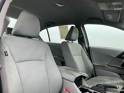 Used 2016 Honda Accord LX image 12