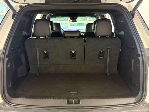 Used 2025 Buick Enclave Preferred FWD image 37