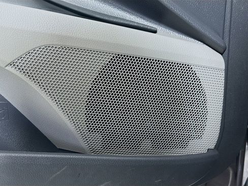 Used 2020 Toyota Camry LE image 19