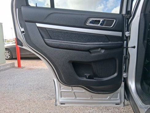 Used 2017 Ford Explorer XLT image 16