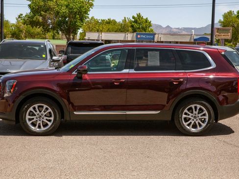 Used 2022 Kia Telluride LX FWD image 8