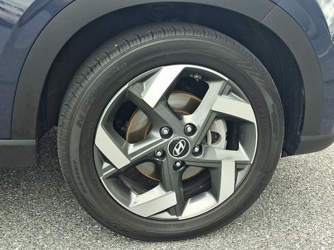 Certified 2023 Hyundai Venue Limited FWD image 31