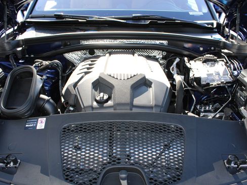 New 2026 Porsche Macan image 27