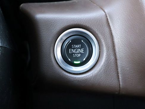Used 2021 Chevrolet Tahoe High Country RWD image 11