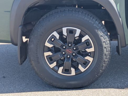 Used 2022 Nissan Frontier Pro-X w/ Technology Package image 9