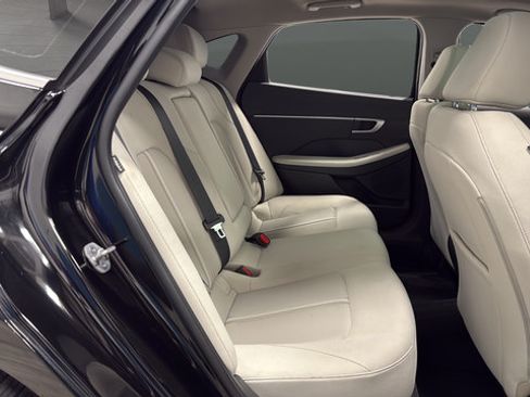 Used 2025 Hyundai Sonata SEL FWD image 26