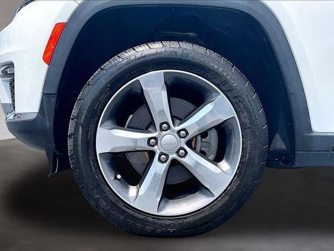 Used 2021 Jeep Grand Cherokee L Limited AWD/4WD image 9