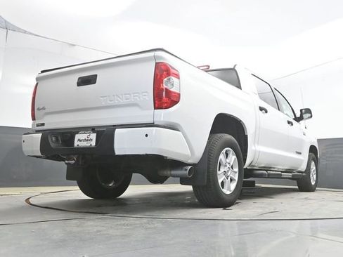 Used 2017 Toyota Tundra SR5 w/ SR5 Upgrade Package AWD/4WD image 39