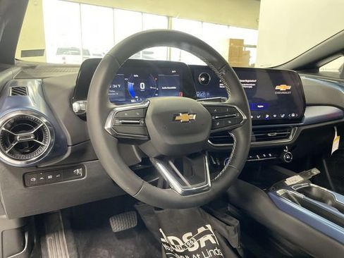 New 2026 Chevrolet Equinox EV LT image 14