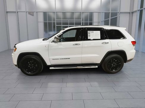 Used 2019 Jeep Grand Cherokee Limited AWD/4WD image 5