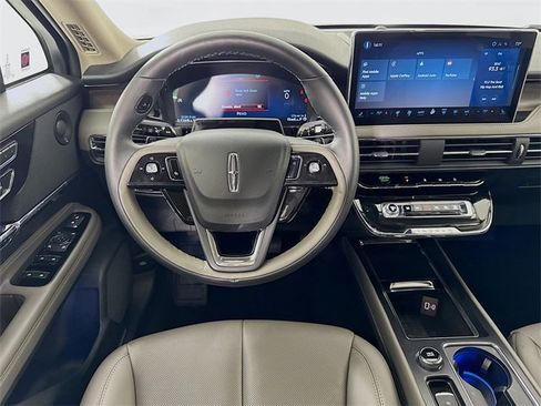 Used 2025 Lincoln Corsair Reserve w/ Equipment Group 202A image 43