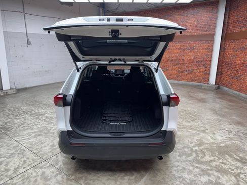 Used 2020 Toyota RAV4 LE image 26