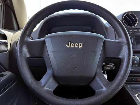Used 2010 Jeep Patriot Sport FWD image 12
