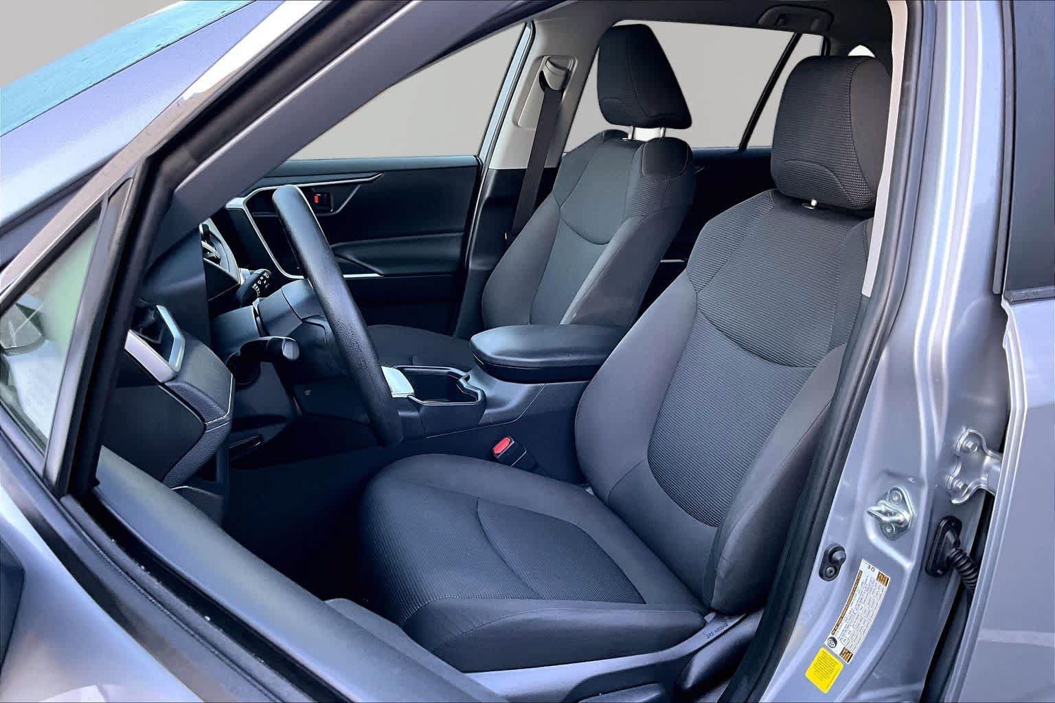 Certified 2025 Toyota RAV4 LE FWD image 8