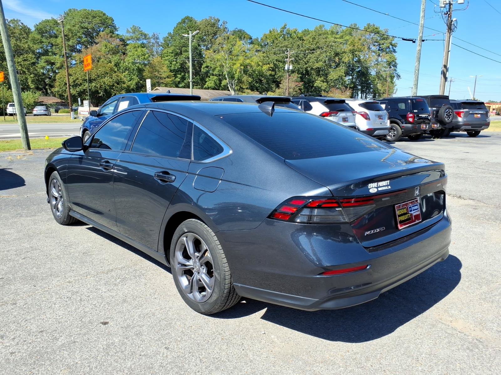 Used 2023 Honda Accord EX image 3