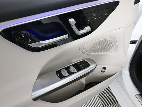 Certified 2026 Mercedes-Benz C 300 Sedan image 8