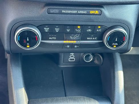 Used 2025 Ford Escape ST-Line AWD/4WD image 28