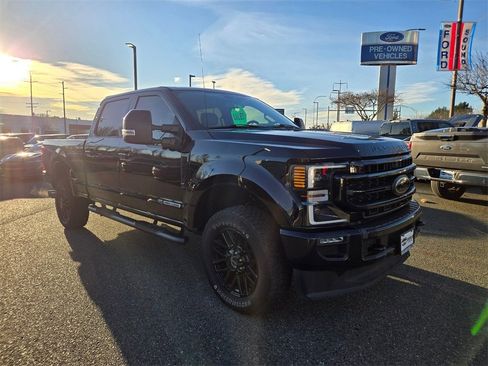 Used 2021 Ford F250 Lariat image 3