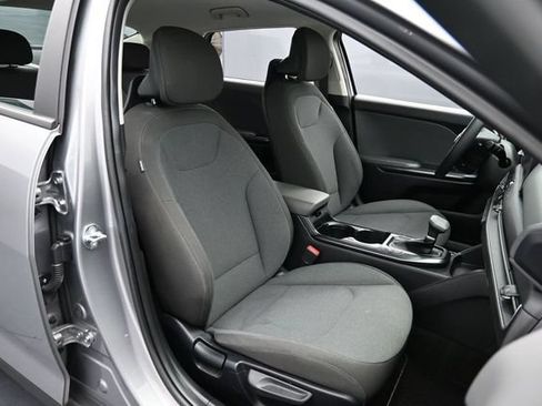 Used 2025 Kia K4 FWD image 29