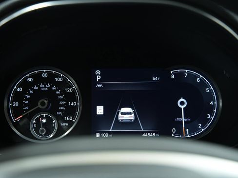 Used 2023 Genesis GV70 3.5T Sport image 32