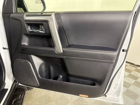 Used 2024 Toyota 4Runner SR5 Premium AWD/4WD image 15