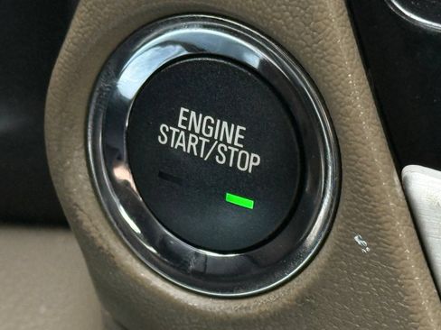 Used 2020 GMC Yukon XL SLT w/ Open Road Package AWD/4WD image 29