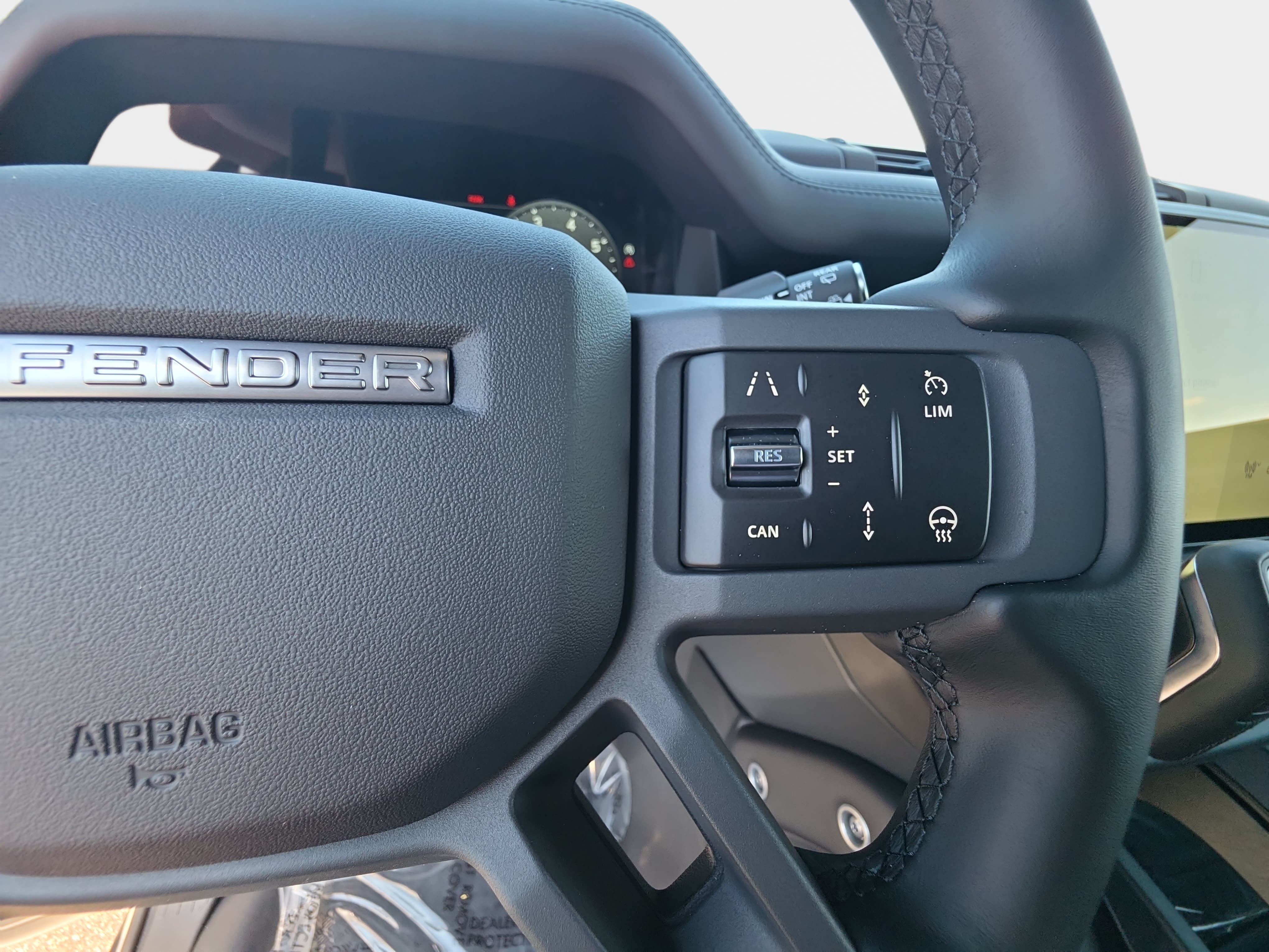 New 2026 Land Rover Defender 110 X-Dynamic SE AWD/4WD image 17