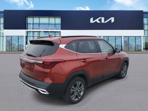 Used 2023 Kia Seltos S w/ Navigation Package image 3