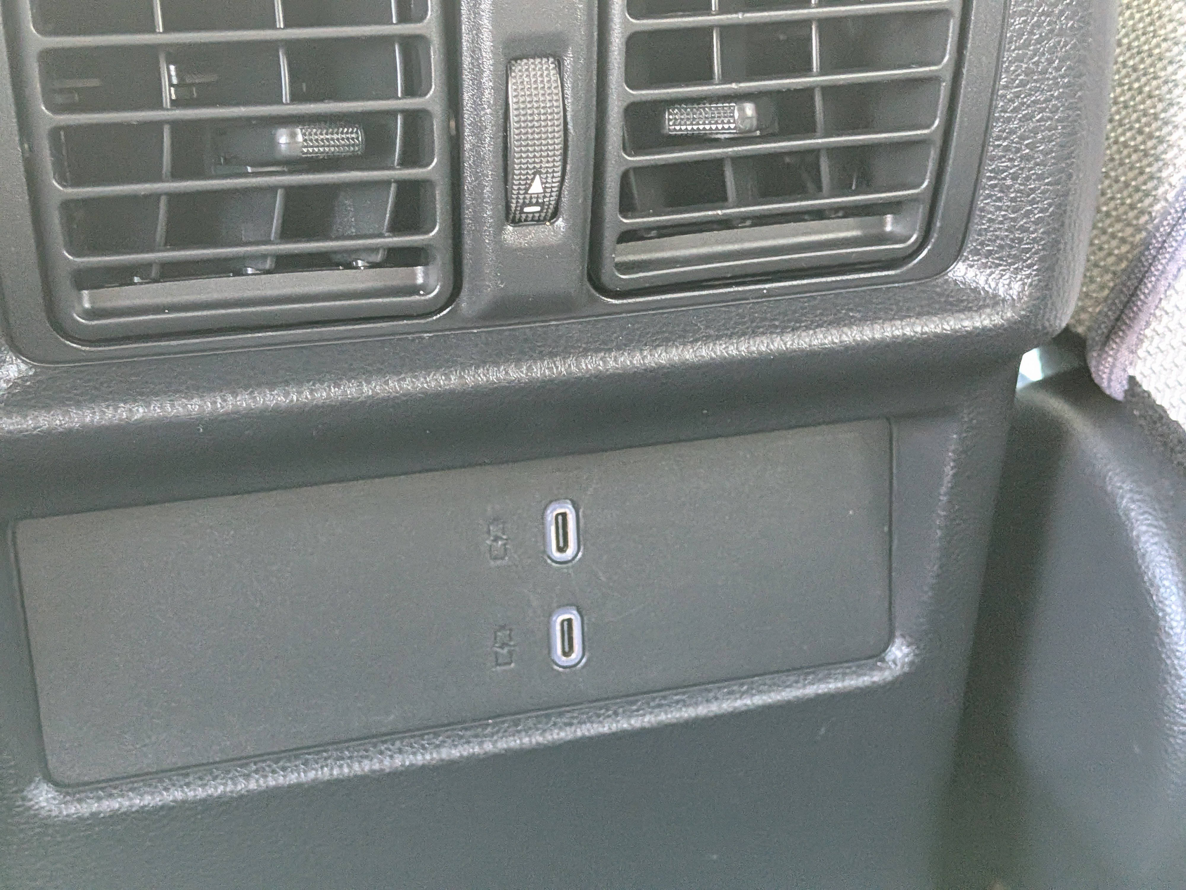Used 2025 Toyota 4Runner SR5 AWD/4WD image 15