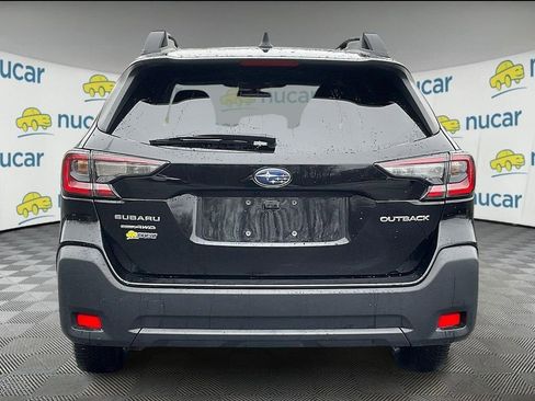 Used 2024 Subaru Outback Premium image 5