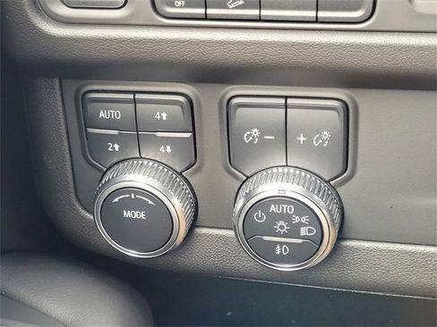 Used 2021 GMC Yukon AT4 w/ Rear Media and Nav Package image 18