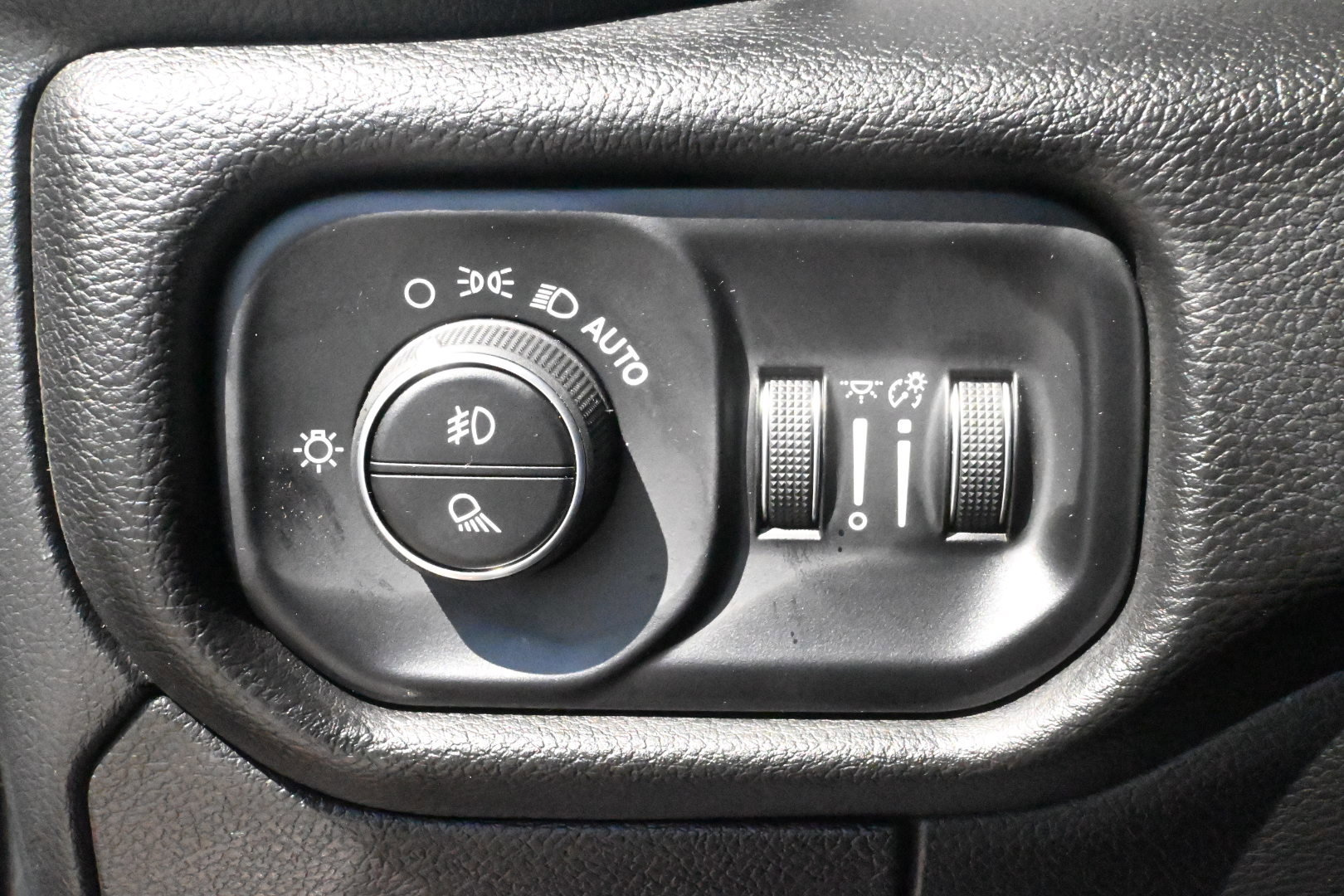 Used 2025 RAM 1500 Big Horn AWD/4WD image 17