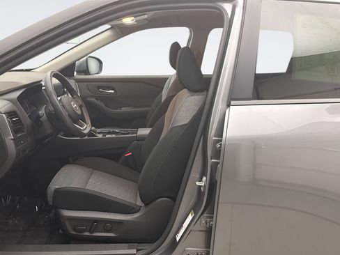 Used 2023 Nissan Rogue SV AWD/4WD image 11
