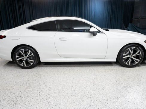 New 2026 Mercedes-Benz CLE 300 4MATIC Coupe image 4