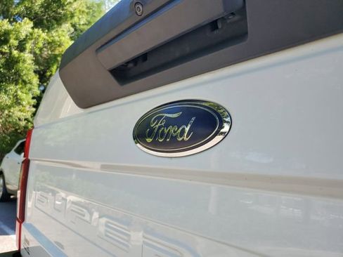 Used 2022 Ford F250 XL w/ Power Equipment Group AWD/4WD image 6