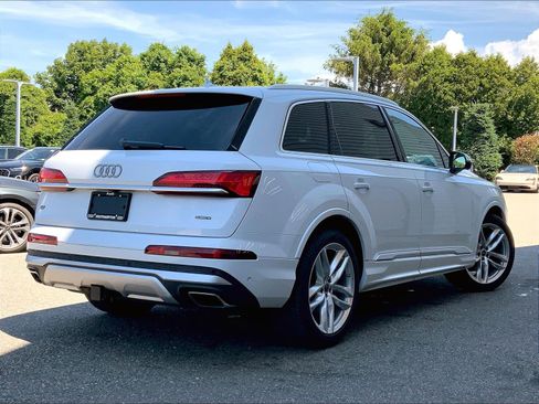 Certified 2025 Audi Q7 3.0T Premium Plus w/ Premium Plus Package AWD/4WD image 12