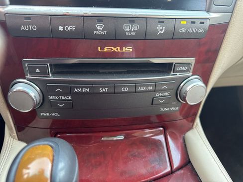 Used 2012 Lexus LS 460 w/ Comfort Pkg image 16