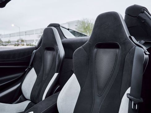 Used 2024 McLaren 750S Spider image 43