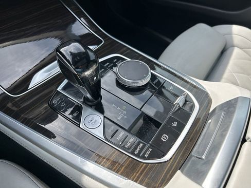 Used 2023 BMW X5 xDrive45e image 29